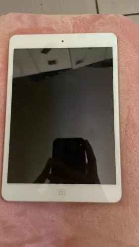 iPad mini 1 - Semi novo - 3 messes de uso