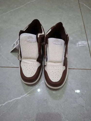 Nike dunk sb marrom e branco