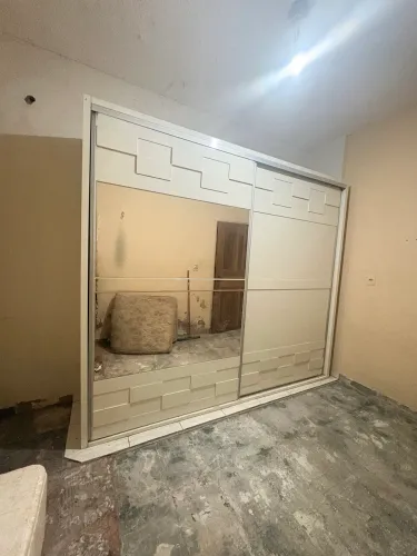 Guarda roupa já desmontado 