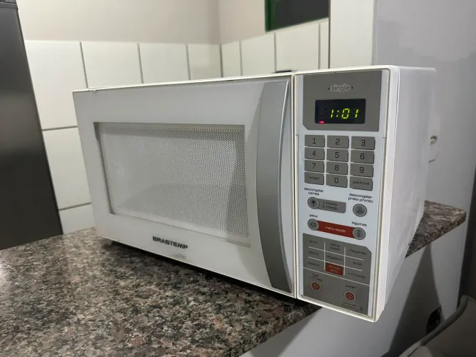 Microondas 30 litros tudo ok