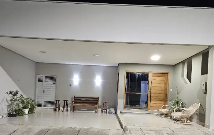 Condomínio vila jardim, casa de 3/4, sendo uma suíte - Sim