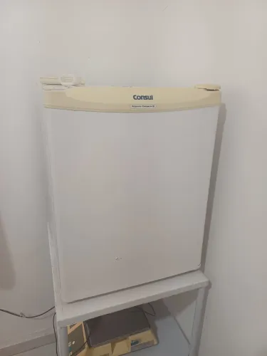 Frigobar Consul 80 refrigerador compacto