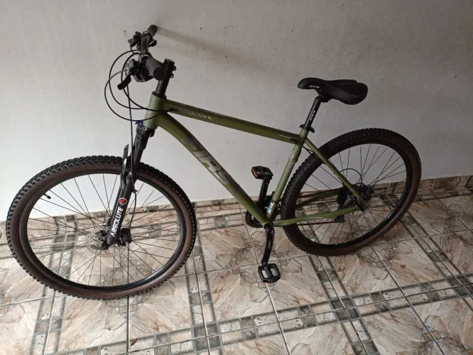 Bicicleta First aro 29