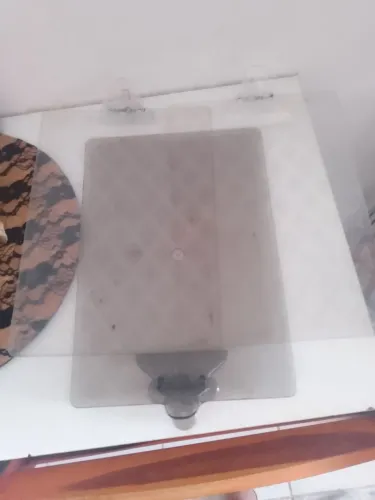 Vendo três pranchetas para anotações de plástico resistente