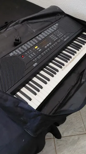 Teclado CSR 2177 + Bag maestro + Flauta doce