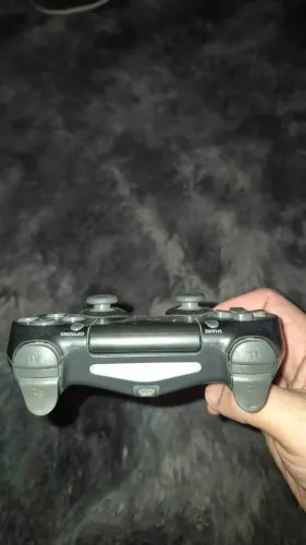 Controle Dualshock 4 COM DEFEITO