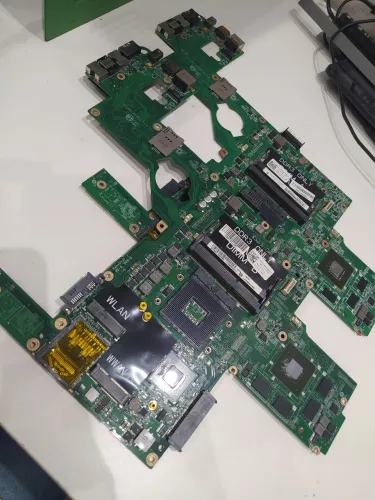 Placas de notebook com defeito