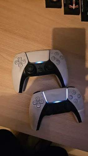2 Controles PS5 DualSense Originais Sony - R$400 os 2
