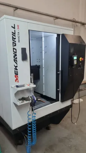 FRESADORA MEKANODRILL INVICTA 540