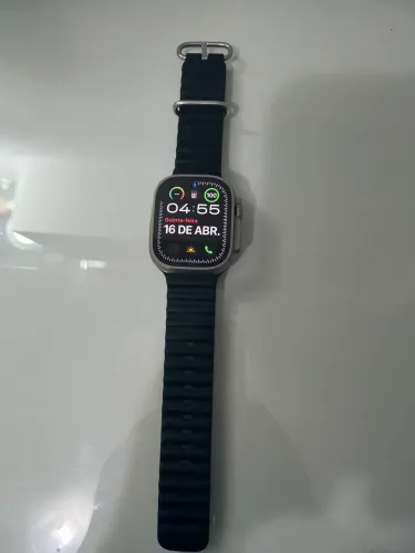 Apple Watch Ultra 2 49mm com diversas pulseiras 