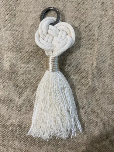 Chaveiro para uso pessoal ou lembrança de casamento