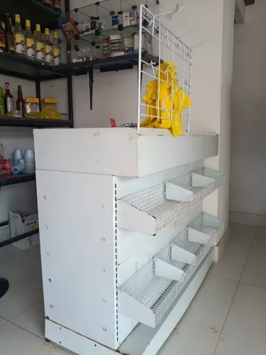 Vendo balcão usado em bom estado