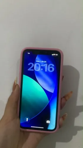 iPhone 11 lilás 64gb