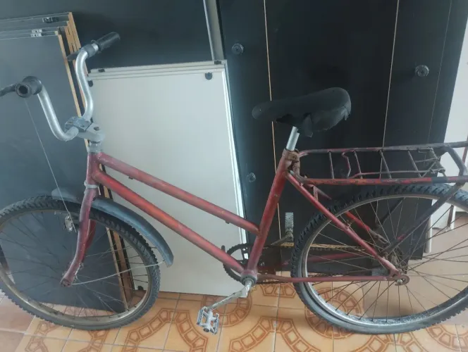 Bicicleta aro 26 com bagageiro