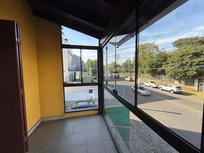 Sobrado amplo para locação Excelente Localização comercial e residencial - Centro - Canoa