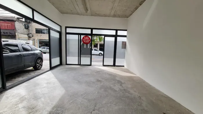 Loja com 93m² no Bom Retiro. Marc Negócios Imobiliários Loja com 93m² no Bom Retiro. Marc