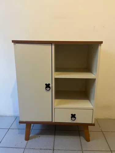 Aparador vintage quarto