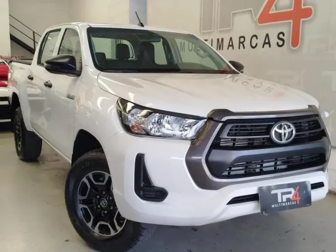 Toyota Hilux CD 4X4 2.8 Diesel Mec. 2023