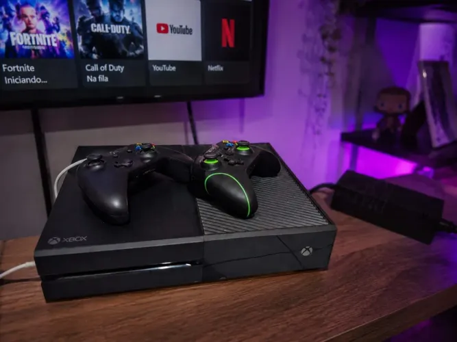 Vende-se xbox one fat