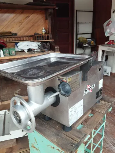 Moedor de carnes inox Skinsen 