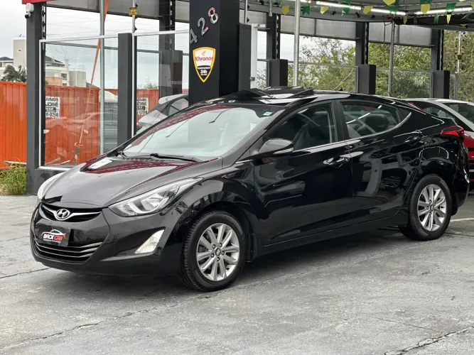 Hyundai Elantra GLS 2.0 16V Flex Aut. 2015