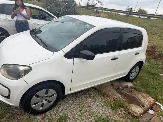 Volkswagen Up! Take 1.0 Total Flex 12V 5P 2015