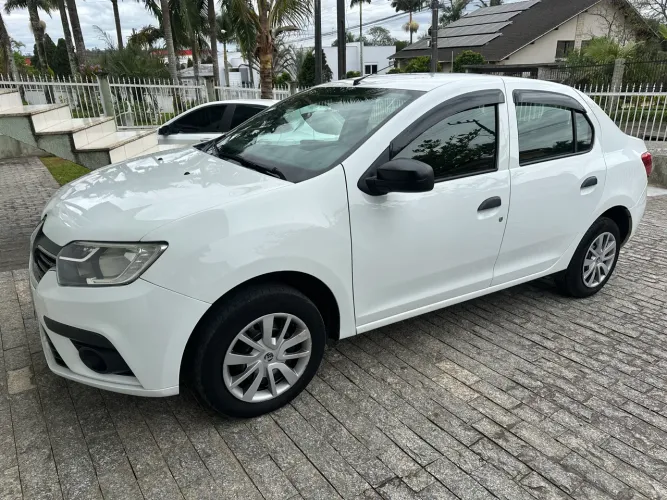 Renault Logan Life Flex 1.0 12V 4P Mec. 2020