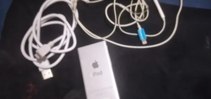 IPOD  Apple 