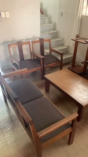 Conjunto: Sofá, Cadeira e Mesa de Centro