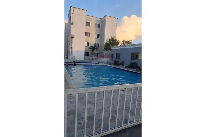Apartamento térreo 103m² com área externa privativa, 2 quartos, condomínio completo JP