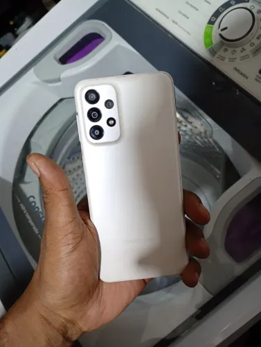Vendo Samsung A23 Tá com a tela quebrada precisa tudo arrumar 
