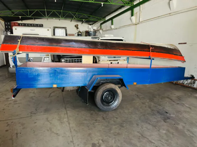 Barco Canadian Aruak