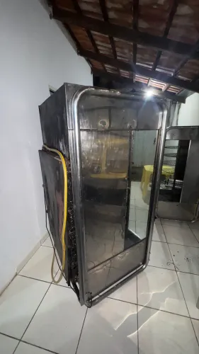 Máquina de assar frango