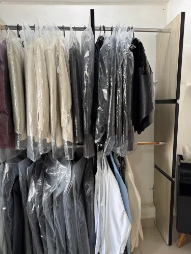 Arara de Roupas com divisórias 