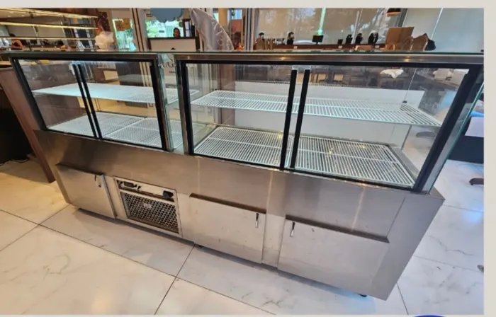 Vendo estufa quente e fria