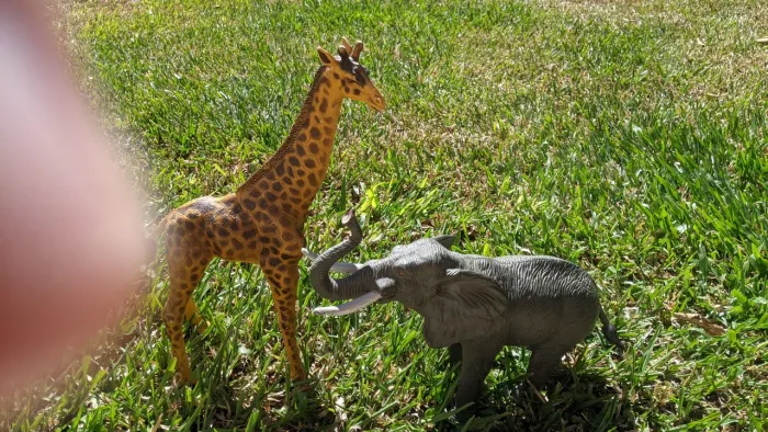 Girafa e elefante de coleçao (alta qualidade anos 90)