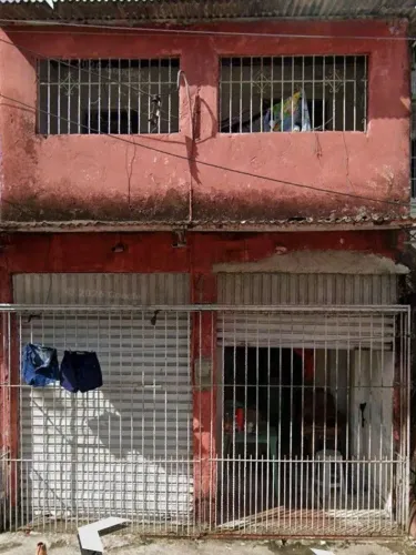 Casa com área de comércio