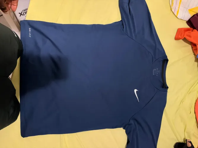 Camisa Nike cinza