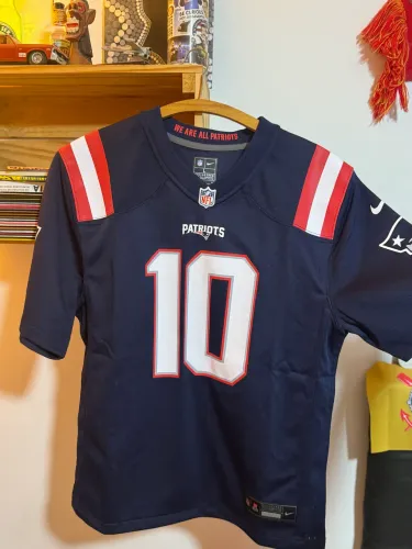 Camisa Nike NFL New England Patriots Mac Jones #10 Nova! Veste P e M Adulto (G Juv)