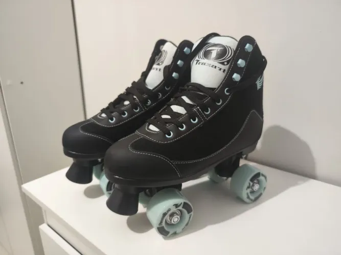 Patins quad Traxart + capacete + kit de proteção