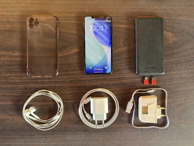 iPhone 11 Apple 256GB - Excelente Estado + Fone Original + Power Bank (Kit Completo)