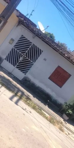 Dona do imóvel Cícera