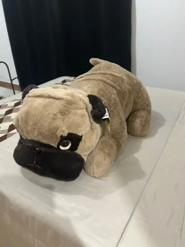 Pug de pelúcia