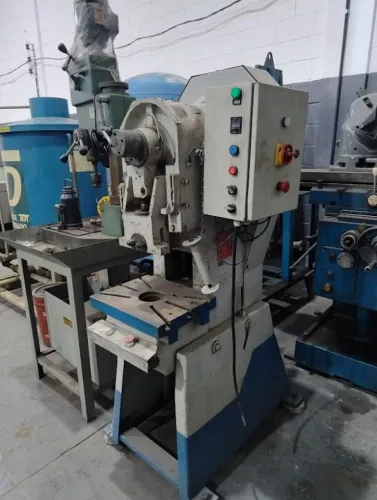 PRENSA EXCÊNTRICA M/GIACOMO MOD. 15FP, CAPAC. 15 TONS
