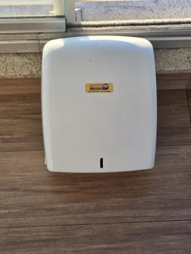 Dispenser porta papel toalha