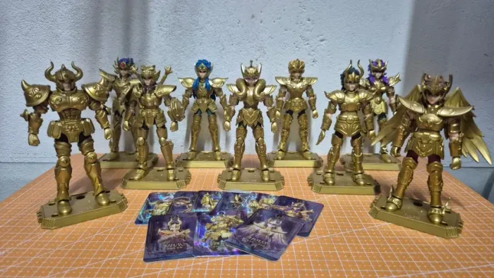 Cavaleiros dos Zodíacos de ouro blokees