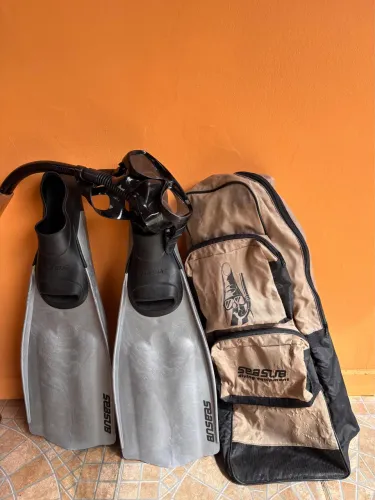 Vendo 2 kits de mergulho