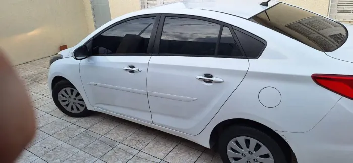 Hyundai HB20S Unique 1.0 Flex 12V Mec. 2019