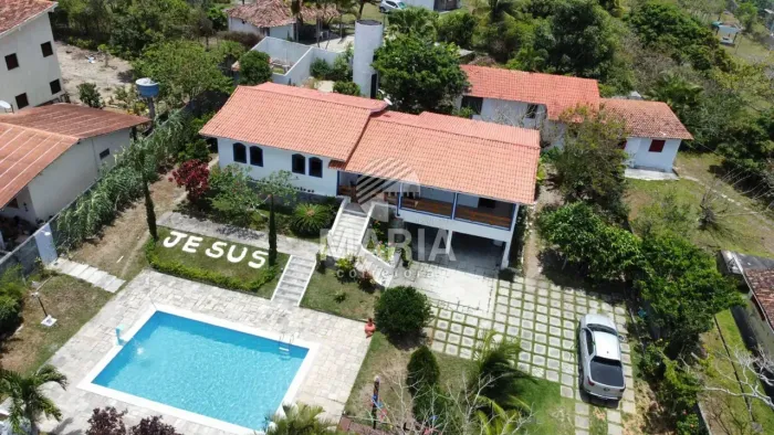 Chácara à venda em Gravatá/PE! Com amplo terreno e piscina privativa!