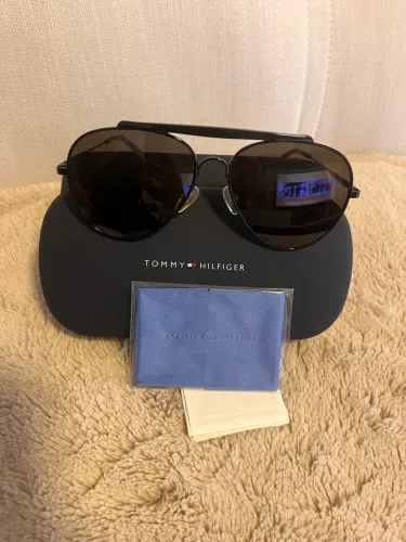 Óculos solar Tommy Hilfiger